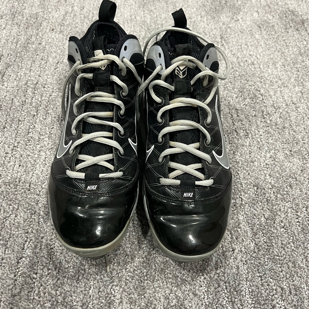 Nike metal baseball cleats